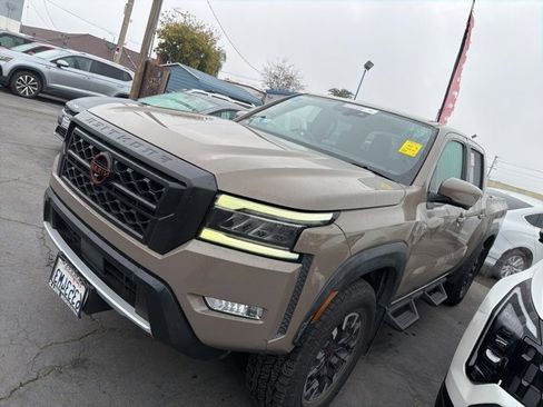 Used 2022 Nissan Frontier PRO-4X image 3