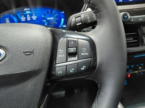 Certified 2022 Ford Escape Titanium image 34