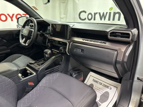 Used 2025 Toyota Tacoma SR5 image 13