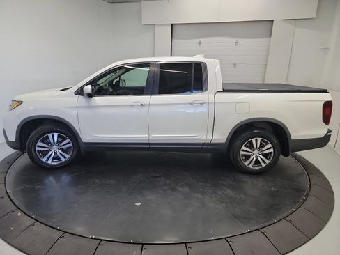 Used 2017 Honda Ridgeline RTS image 4