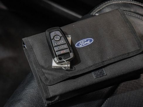 Used 2019 Ford F250 Lariat w/ Lariat Ultimate Package image 68