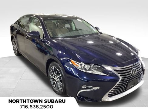 Used 2018 Lexus ES 350 w/ Luxury Package w/Wood Trim image 3