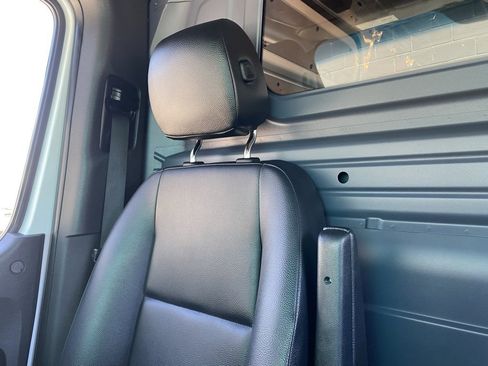 Used 2021 Mercedes-Benz Sprinter 4500 image 23