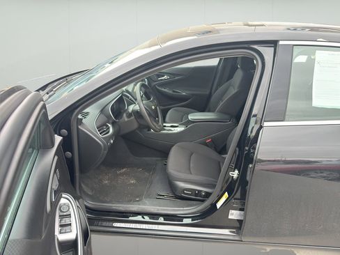 Used 2023 Chevrolet Malibu LT FWD image 17