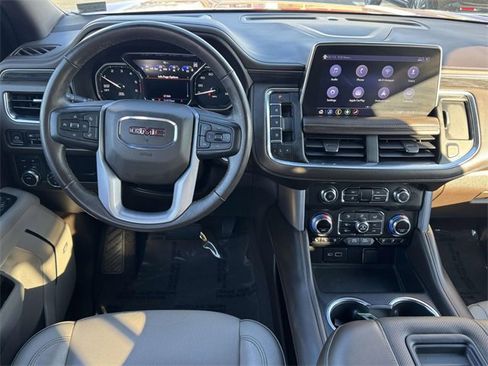 Used 2021 GMC Yukon SLT w/ SLT Premium Package image 17