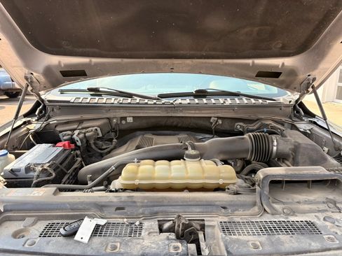 Used 2020 Ford Expedition Limited w/ Equipment Group 301A AWD/4WD image 36