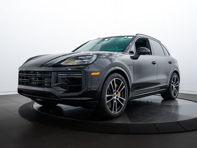 New 2025 Porsche Cayenne Turbo