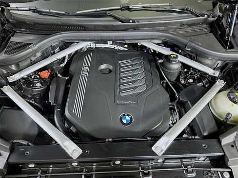 Used 2023 BMW X5 xDrive40i w/ Executive Package image 9
