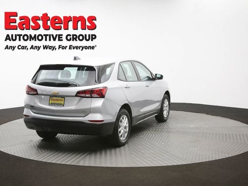 Used 2022 Chevrolet Equinox LS image 40