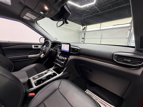 Used 2021 Ford Explorer Limited w/ Class III Trailer Tow Package image 22