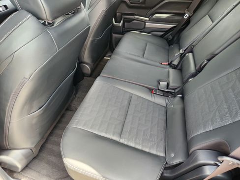 Used 2025 Toyota 4Runner TRD Off-Road Premium AWD/4WD image 30