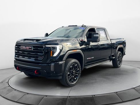 Used 2024 GMC Sierra 2500 AT4 w/ AT4 Premium Plus Package image 3
