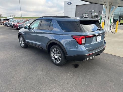 New 2026 Ford Explorer Active image 7