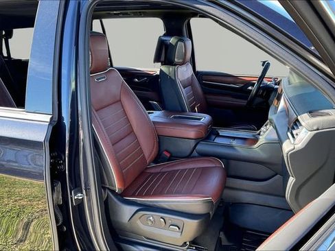 Used 2023 GMC Yukon Denali Ultimate image 21