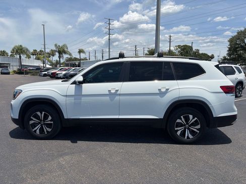 Used 2024 Volkswagen Atlas SE FWD image 4