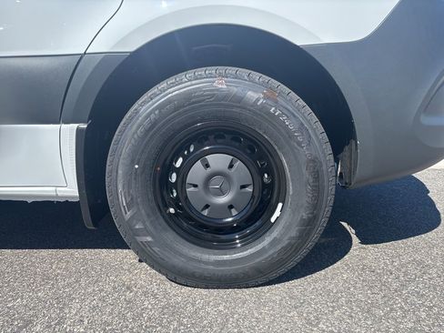 New 2026 Mercedes-Benz Sprinter 2500 image 9