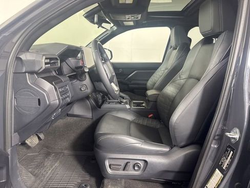 Used 2025 Toyota 4Runner TRD Off-Road Premium w/ Tow Technology Package AWD/4WD image 10