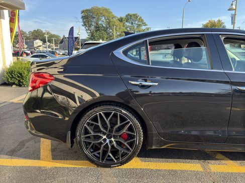 Used 2019 Genesis G70 2.0T Sport image 13