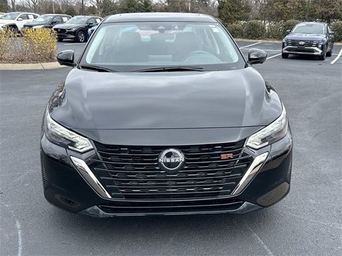 Used 2025 Nissan Sentra SR w/ SR Premium Package image 9