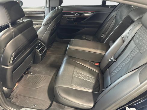 Used 2018 BMW 750i xDrive AWD/4WD image 10