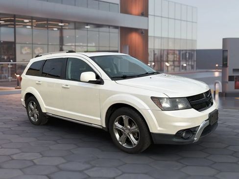 Used 2017 Dodge Journey Crossroad w/ Popular Equipment Group FWD image 16