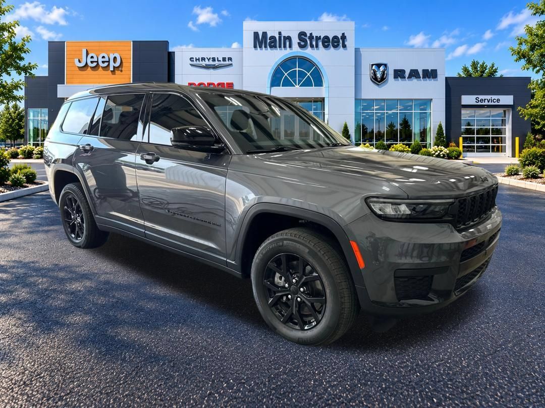 Used 2024 Jeep Grand Cherokee L Laredo AWD/4WD image 7