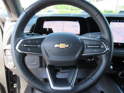 Used 2025 Chevrolet Tahoe LT AWD/4WD image 23
