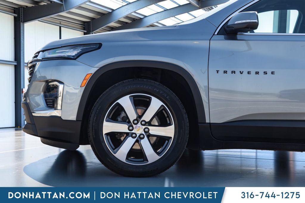 Used 2023 Chevrolet Traverse LT w/ LT Premium Package AWD/4WD image 26