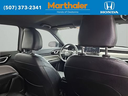 Used 2025 Jeep Compass Limited AWD/4WD image 18