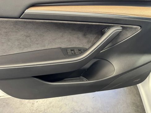 Used 2023 Tesla Model 3 Standard Range RWD image 12