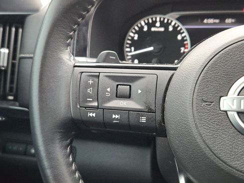 Used 2023 Nissan Pathfinder SV image 22