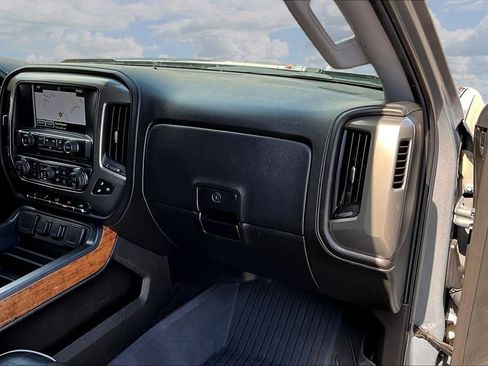 Used 2017 Chevrolet Silverado 1500 High Country RWD image 29