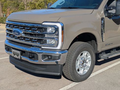 New 2026 Ford F250 XLT w/ XLT Premium Package image 10