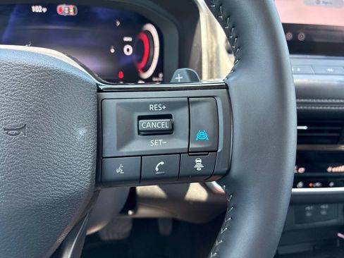 Used 2026 Nissan Rogue SL FWD image 25
