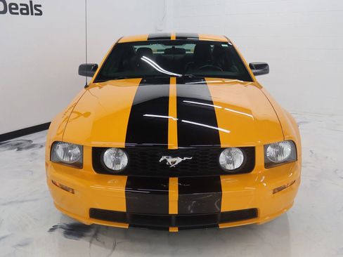 Used 2007 Ford Mustang GT Premium RWD image 3