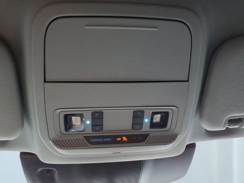 Used 2023 Ford Explorer XLT w/ Equipment Group 202A AWD/4WD image 26