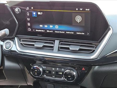 New 2026 Chevrolet Trax RS w/ Sunroof Package FWD image 14