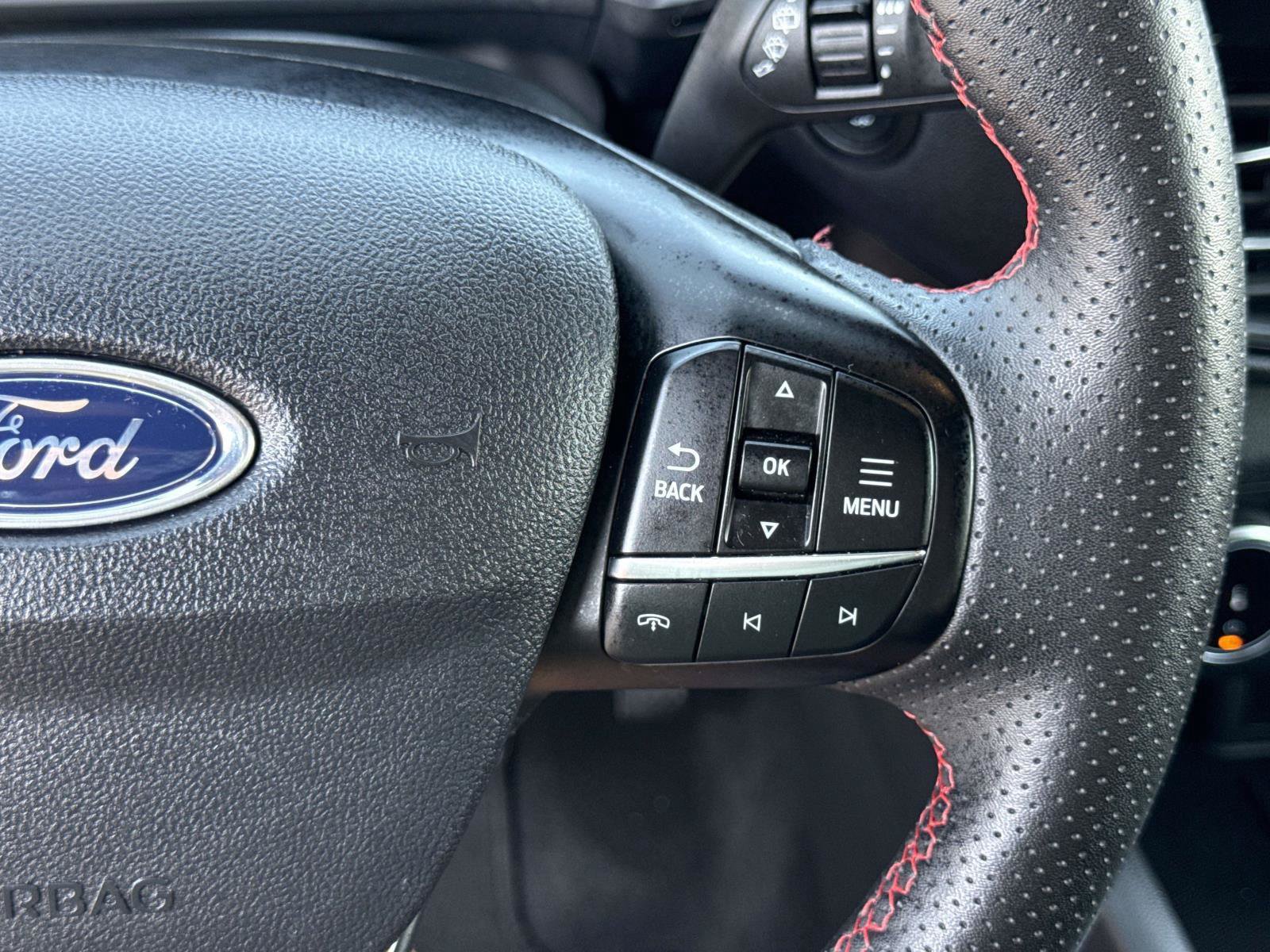 Used 2025 Ford Escape ST-Line Select AWD/4WD image 19