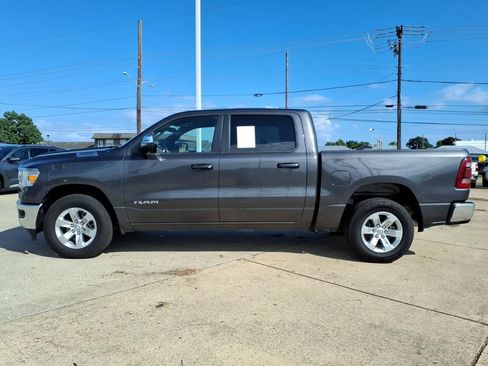 Used 2024 RAM 1500 Laramie RWD image 2