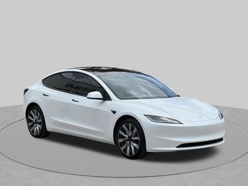 Used 2024 Tesla Model 3 Standard Range RWD image 7