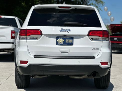 Used 2020 Jeep Grand Cherokee Laredo RWD image 6