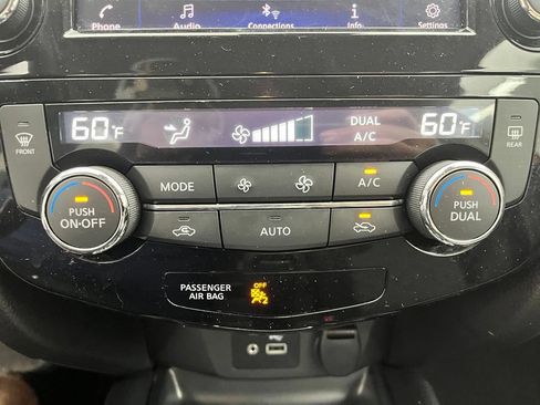 Used 2020 Nissan Rogue Sport SV FWD image 26