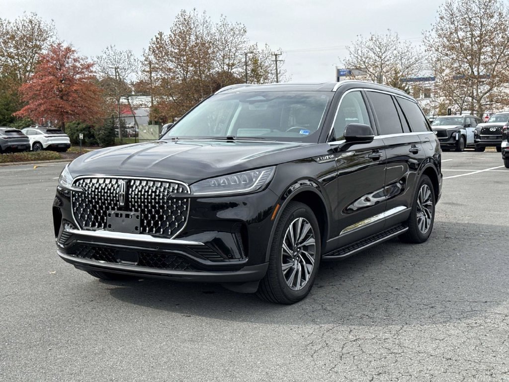 Used 2025 Lincoln Aviator AWD image 20