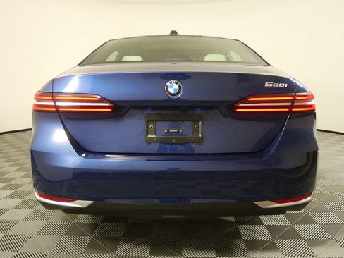 Used 2025 BMW 530i image 4
