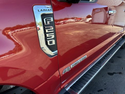 Certified 2022 Ford F250 Lariat w/ Lariat Ultimate Package image 10