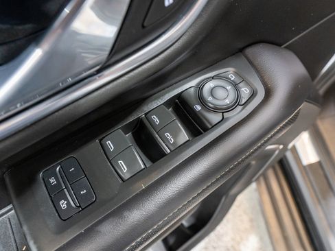 Used 2021 GMC Yukon XL SLT RWD image 14