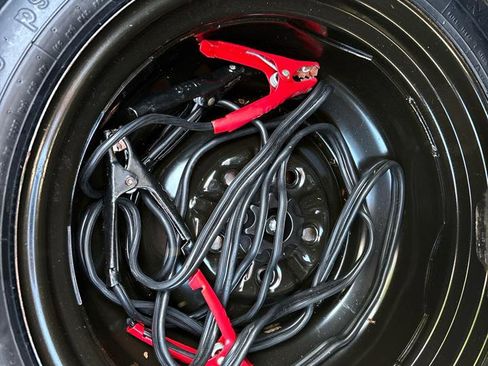 Used 2013 Toyota Camry SE image 18