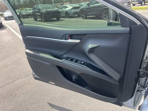 Used 2020 Toyota Camry XSE image 25