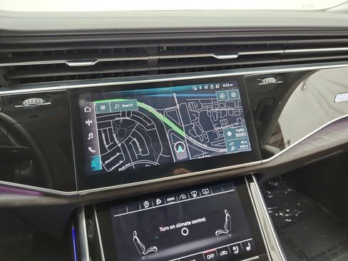 Used 2022 Audi Q8 Prestige AWD/4WD image 9