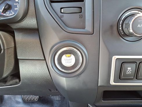 Used 2021 Nissan Titan S w/ S Utility Package image 17